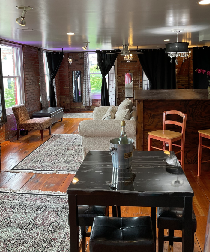 TLC Bridal Suite Image
