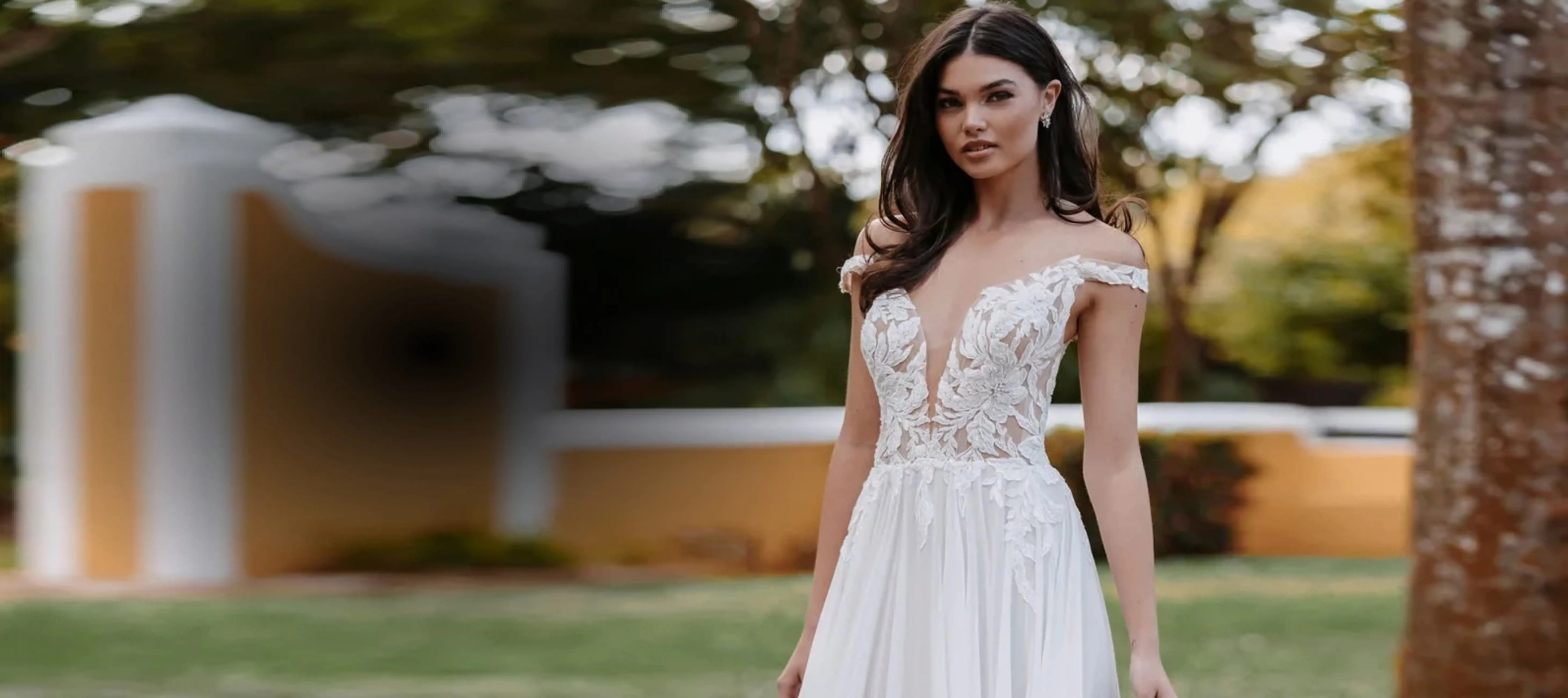 lace wedding dress